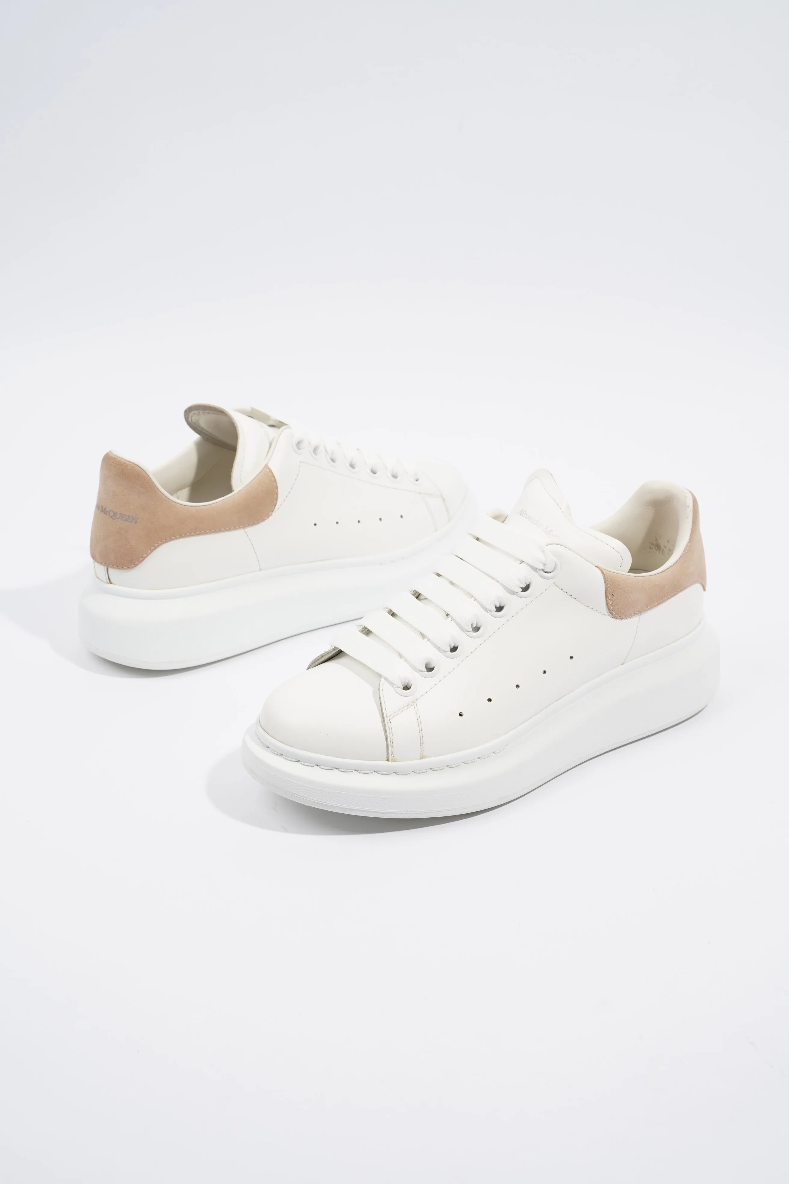 Alexander McQueen Oversized Sneaker White / Nude Tab Leather EU 38.5 UK 5.5