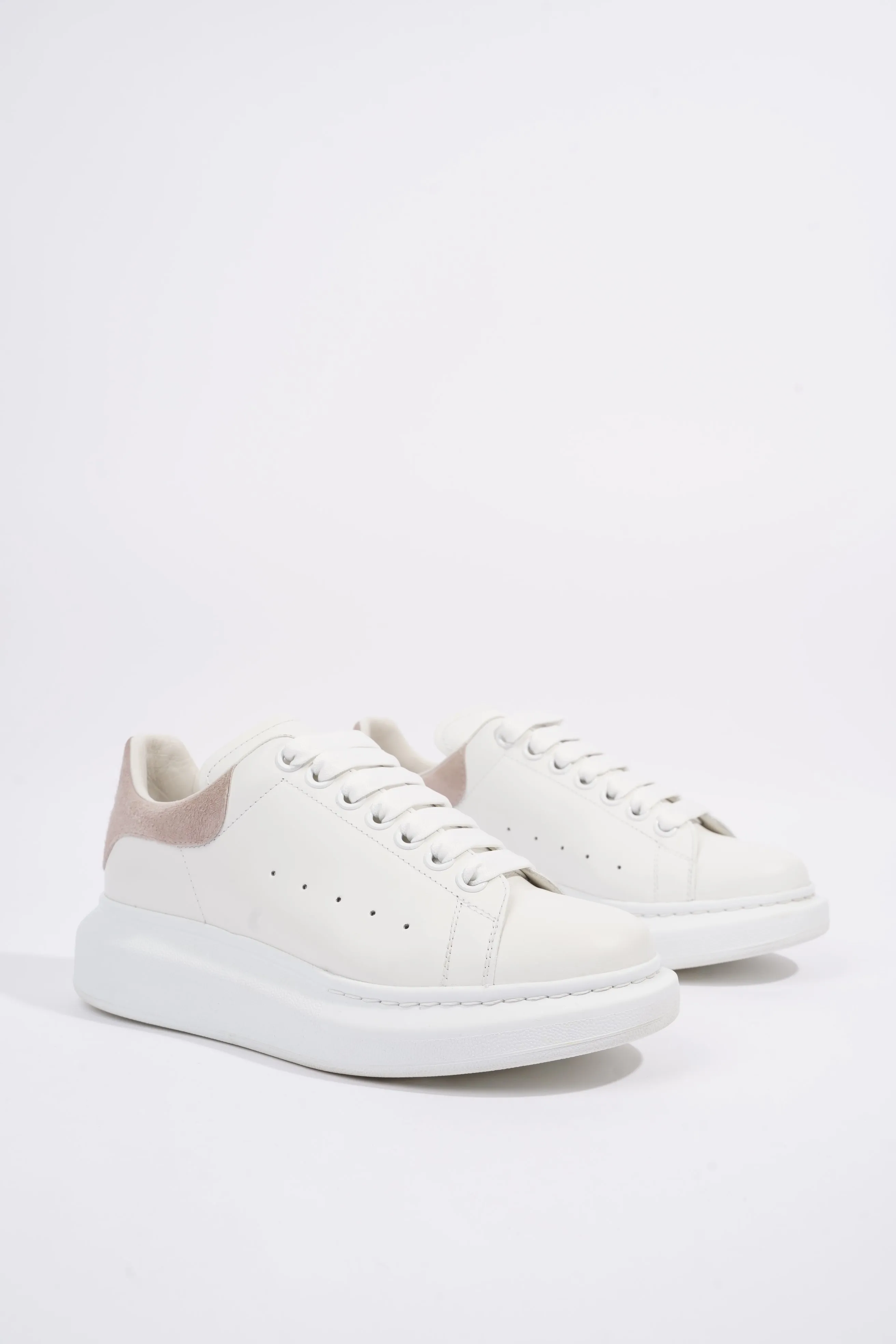 Alexander McQueen Womens Oversized Sneaker White / Nude EU 38 / UK 5