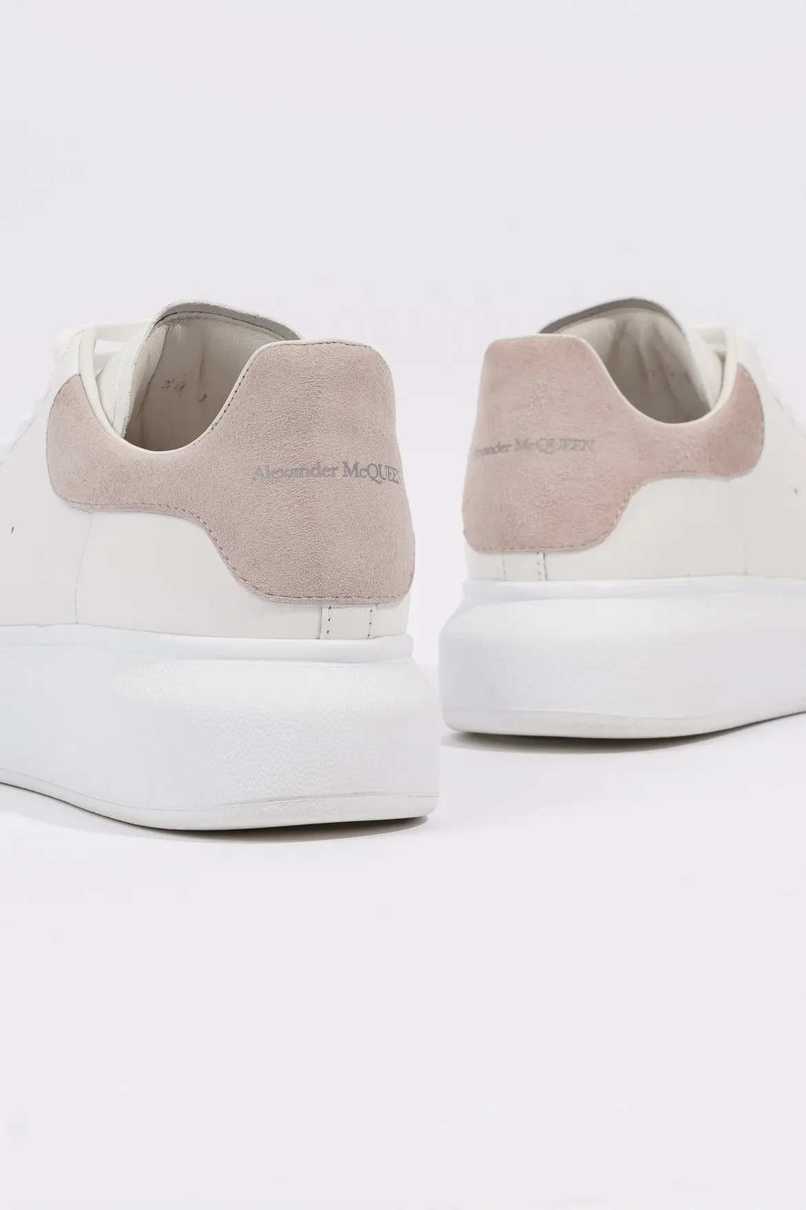 Alexander McQueen Womens Oversized Sneaker White / Nude EU 38 / UK 5