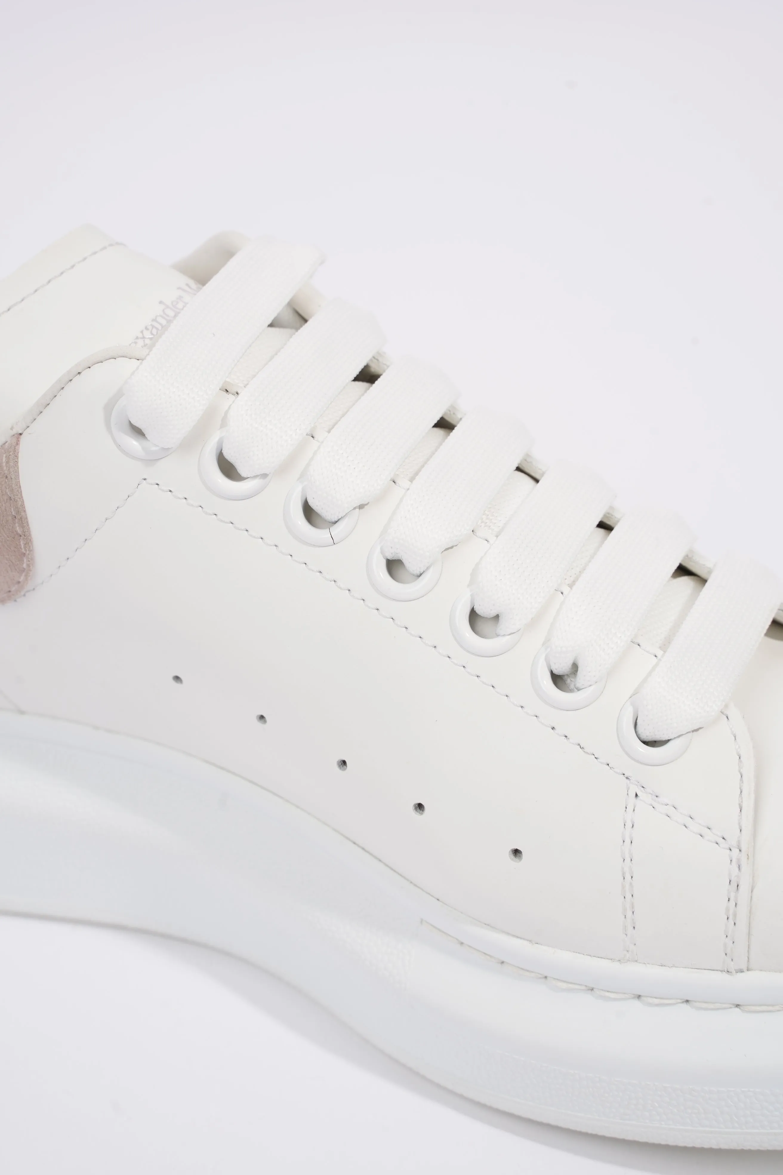 Alexander McQueen Womens Oversized Sneaker White / Nude EU 38 / UK 5