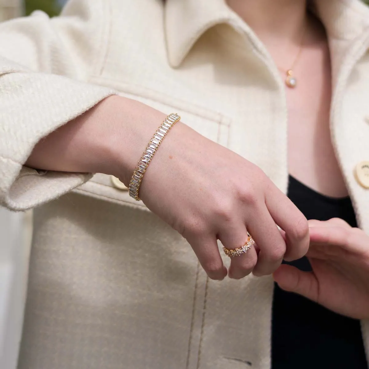 Elizabeth Cubic Zirconia Clasp Bracelet In Gold-Tone