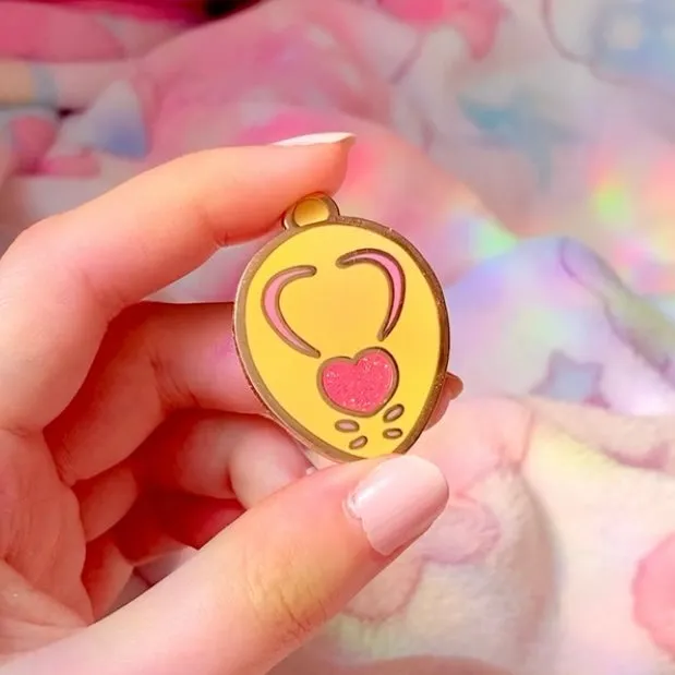 PIN - Mew Mew transformation~! - Gold Plating/hard enamel/Glitter filling/ Pink heart rubber pinback