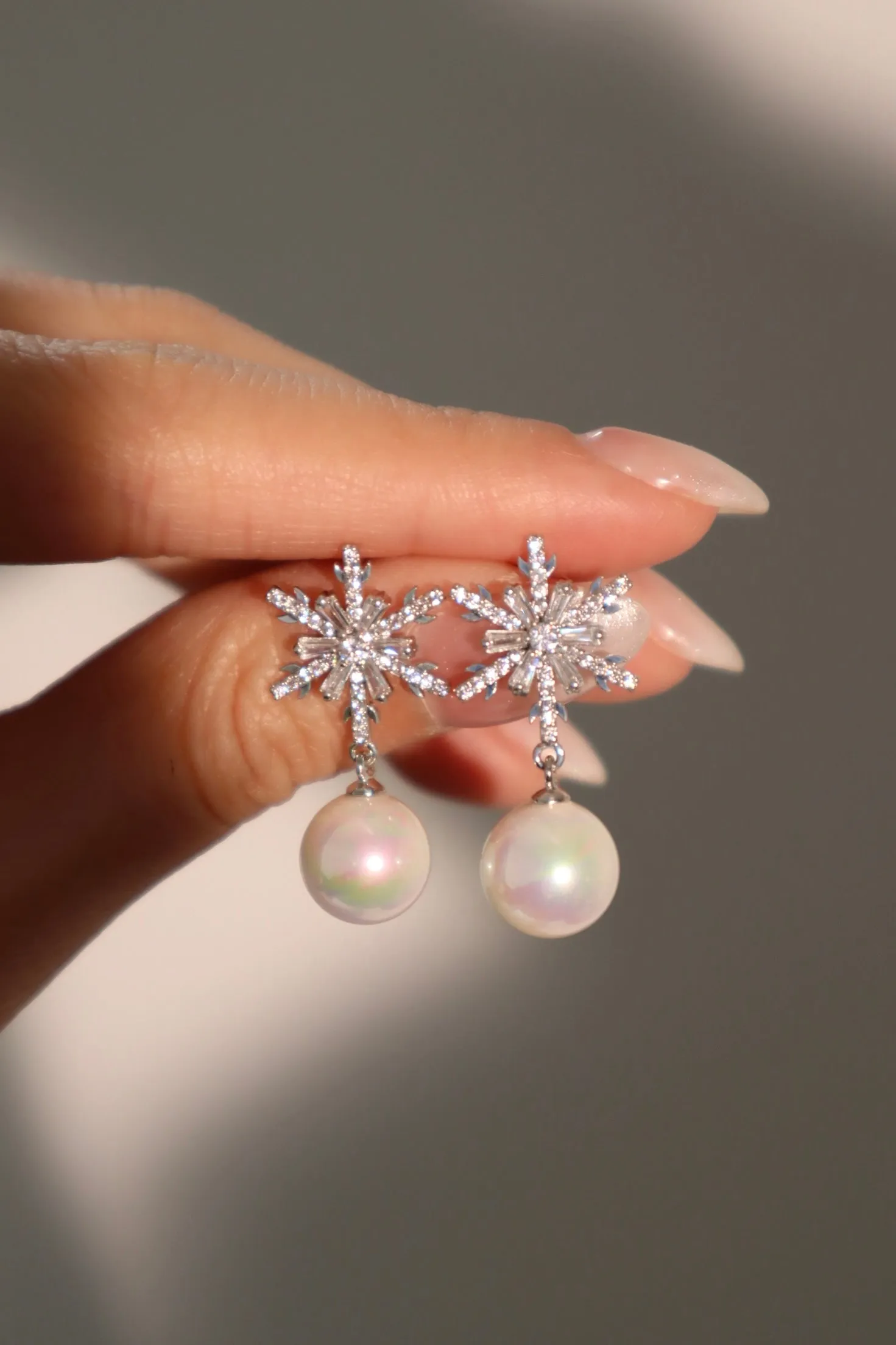 Platinum Plated Snowflake Pearl Earrings